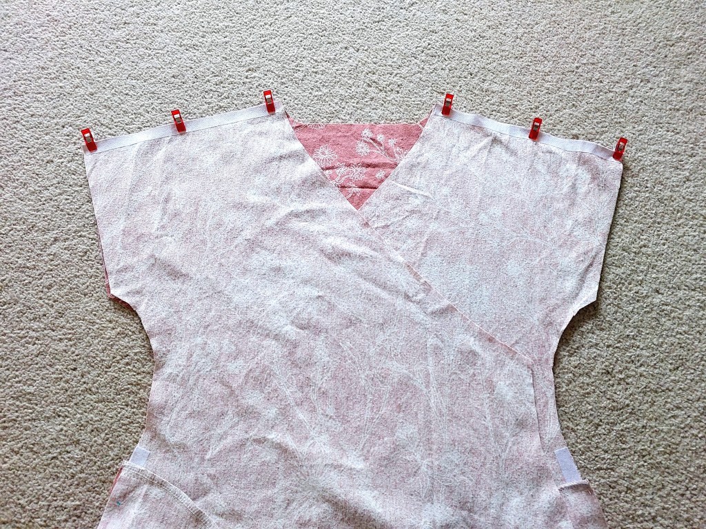 How to sew the shoulders of the dress