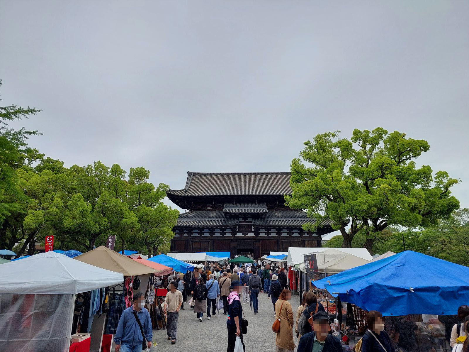 Toji Temple Market