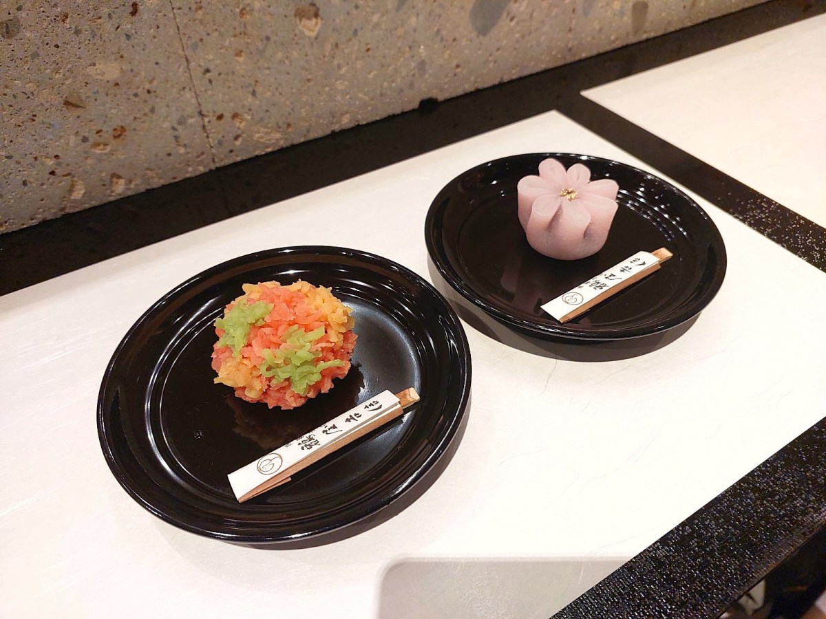 🥈 Freshly made Japanese sweets at Tsuruya Yoshinobu, Tokyo